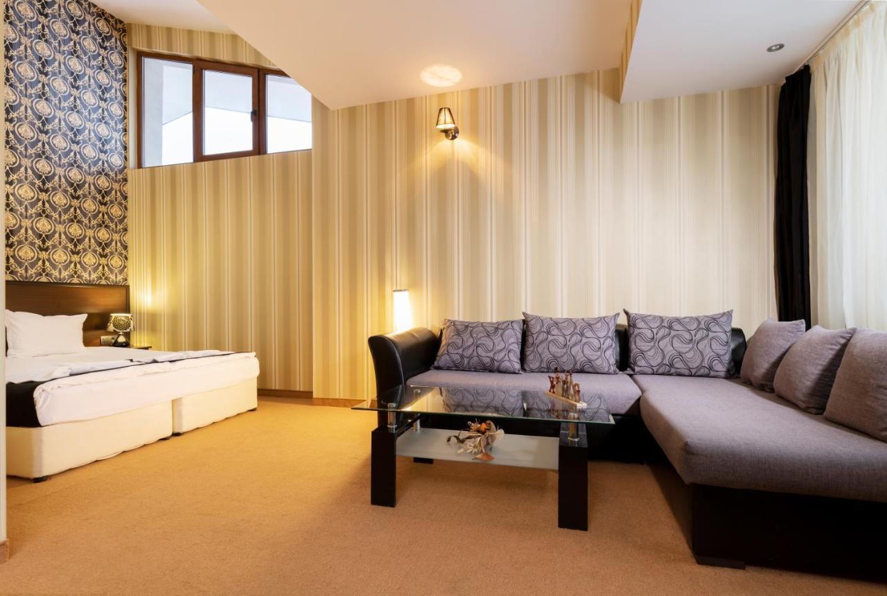 Paradise Hotel Tsigov Chark