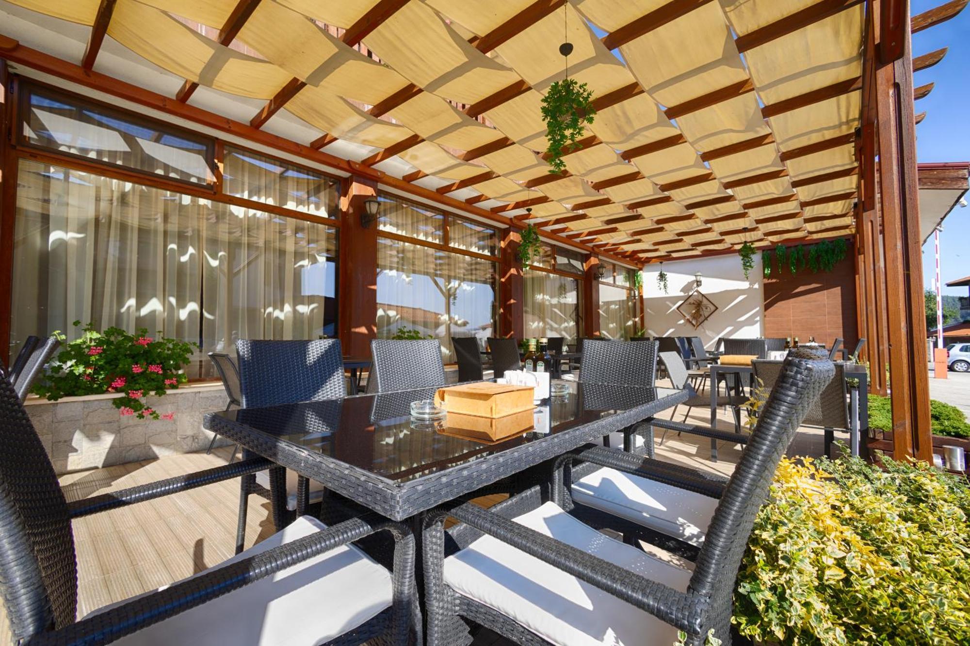 Paradise Hotel 3*