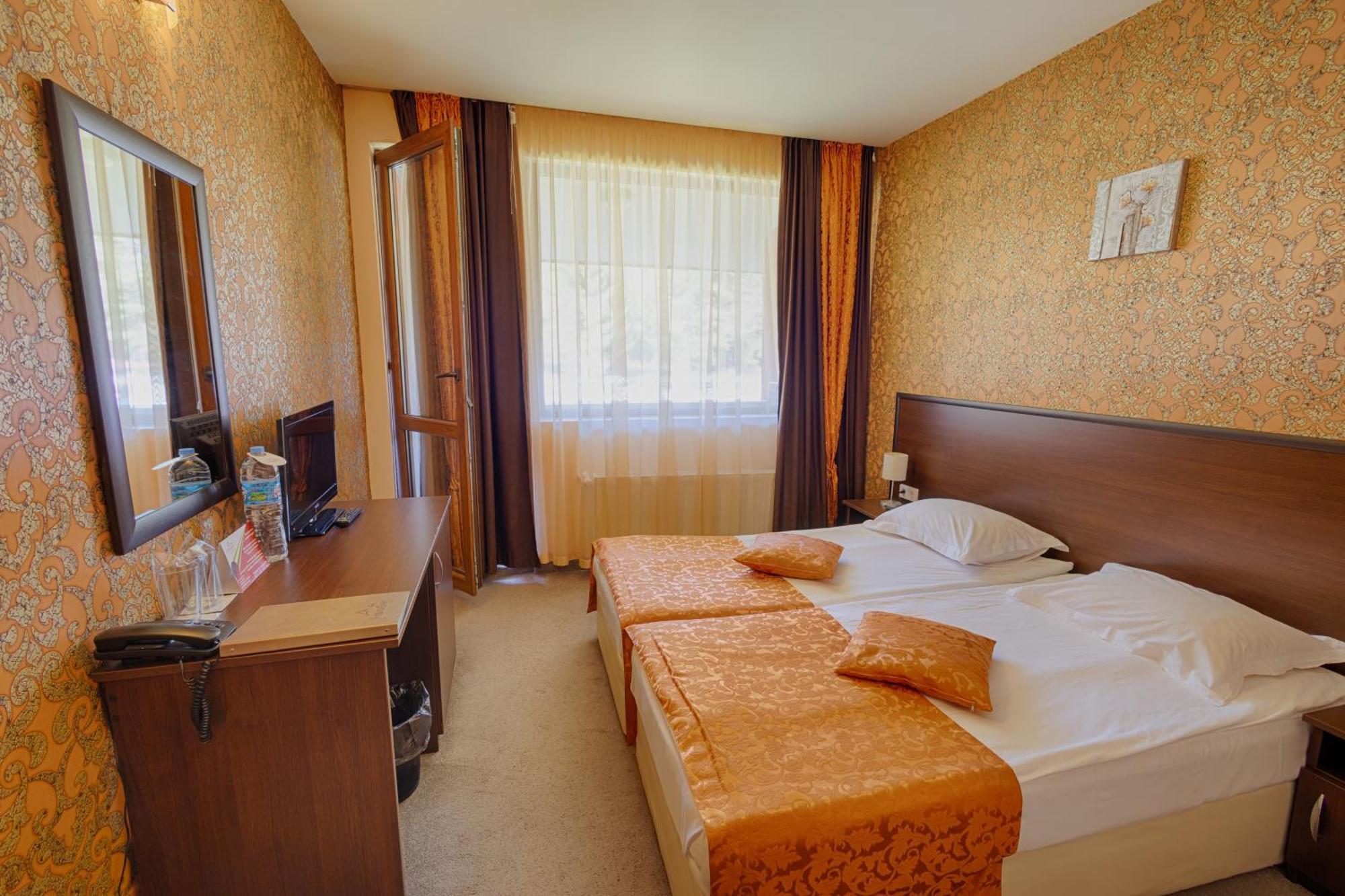 Paradise Hotel Tsigov Chark