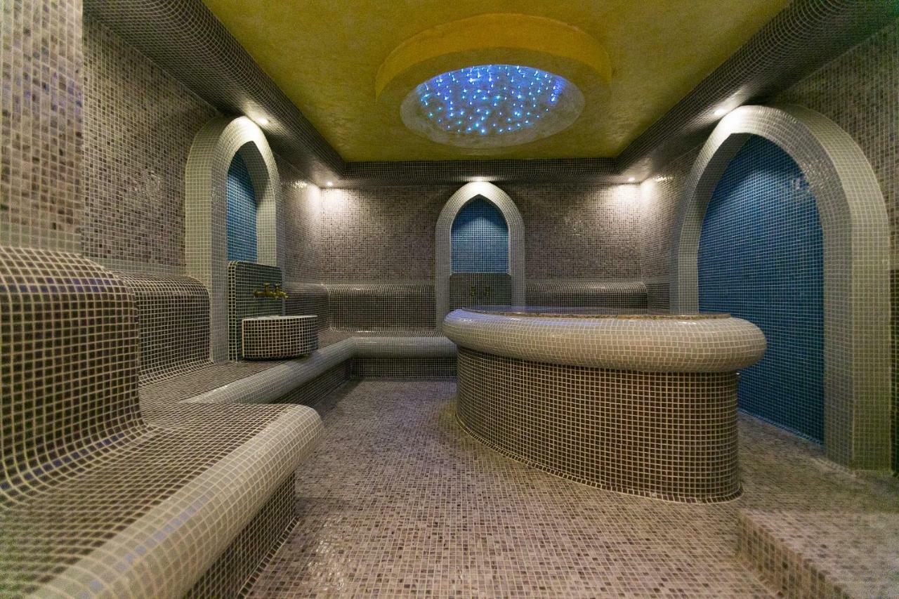 Paradise Hotel
